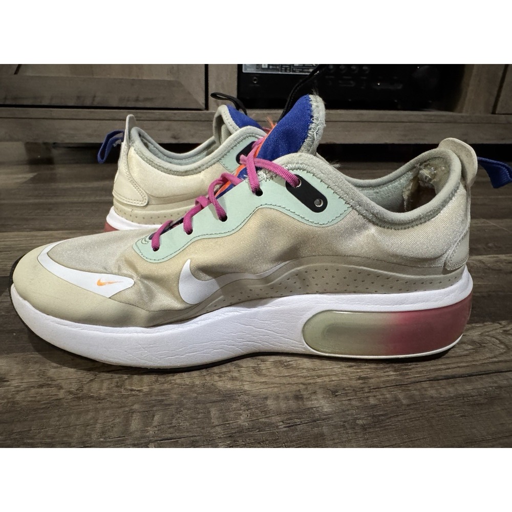 Women's Nike Air Max Dia Running Shoes CI3898-200 Fossil/Hyper Crimson Sz 7 WORN - Picture 2 of 11